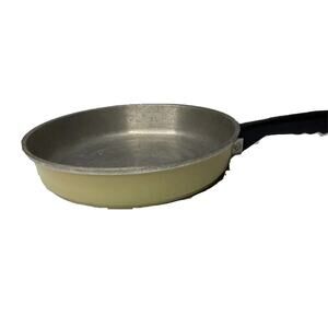 Club Aluminum vtg cookware yellow frying pan 10 Inch midcentury skillet heavy